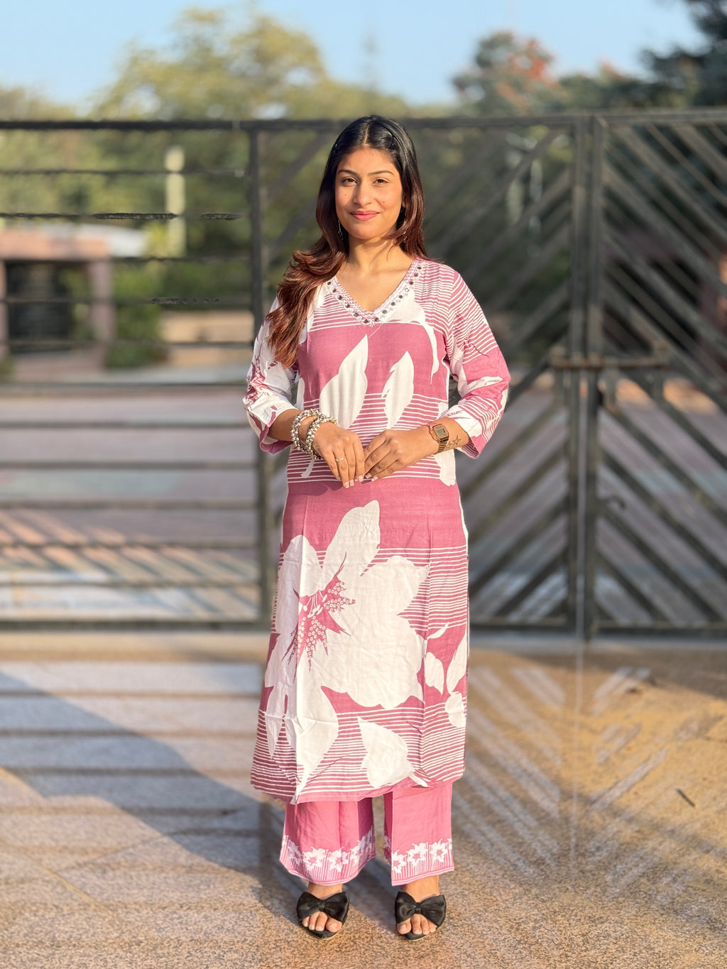 Pink V-Laddu Cotton Kurti Pant Set