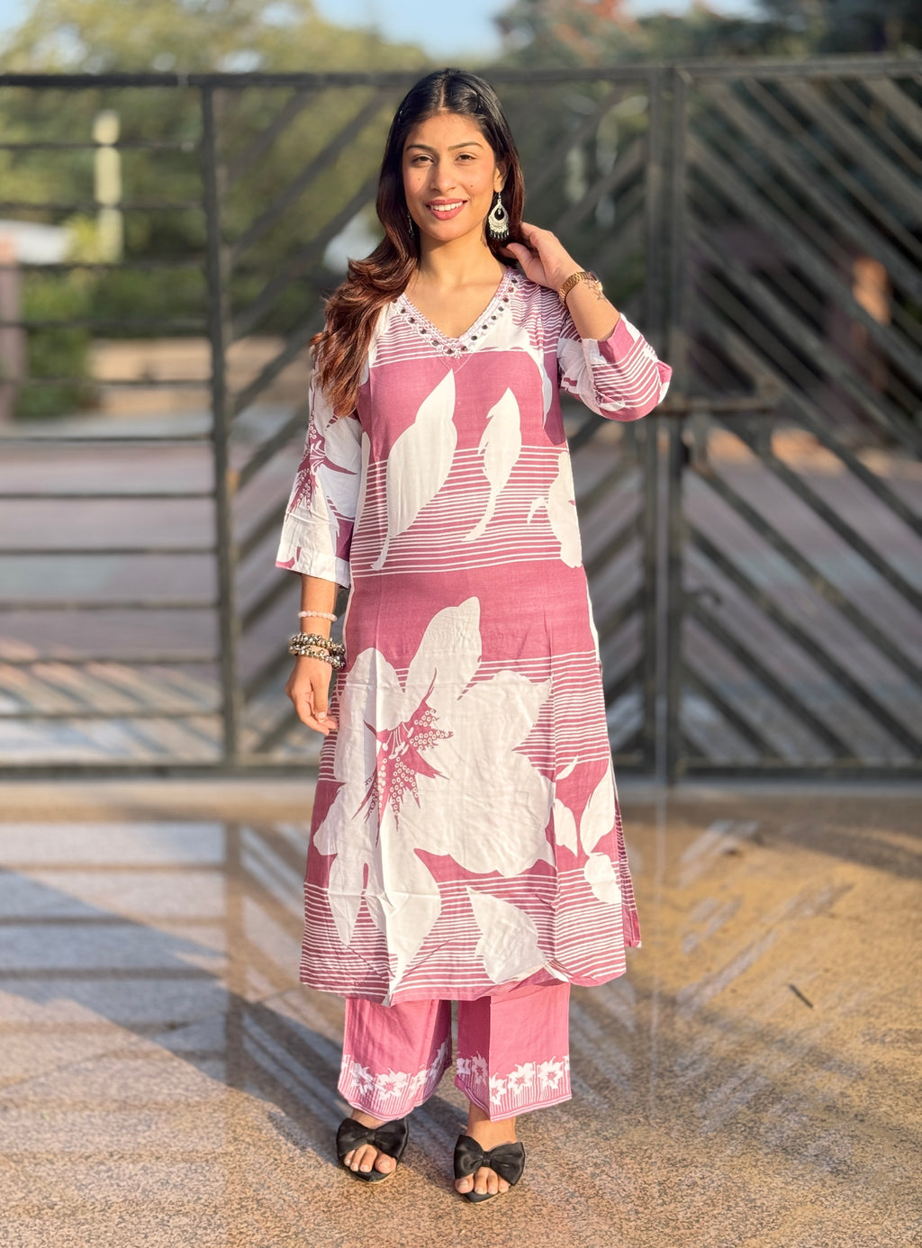 Pink V-Laddu Cotton Kurti Pant Set