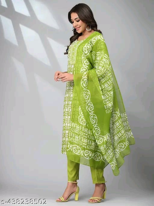 Green Proshin Kurta With Dupatta Set For Women