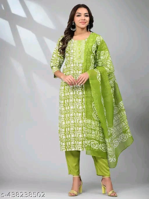 Green Proshin Kurta With Dupatta Set For Women