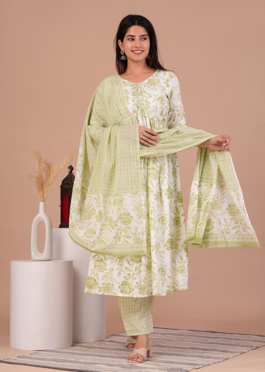 Women Viscose Rayon Kurta Pant Dupatta Set